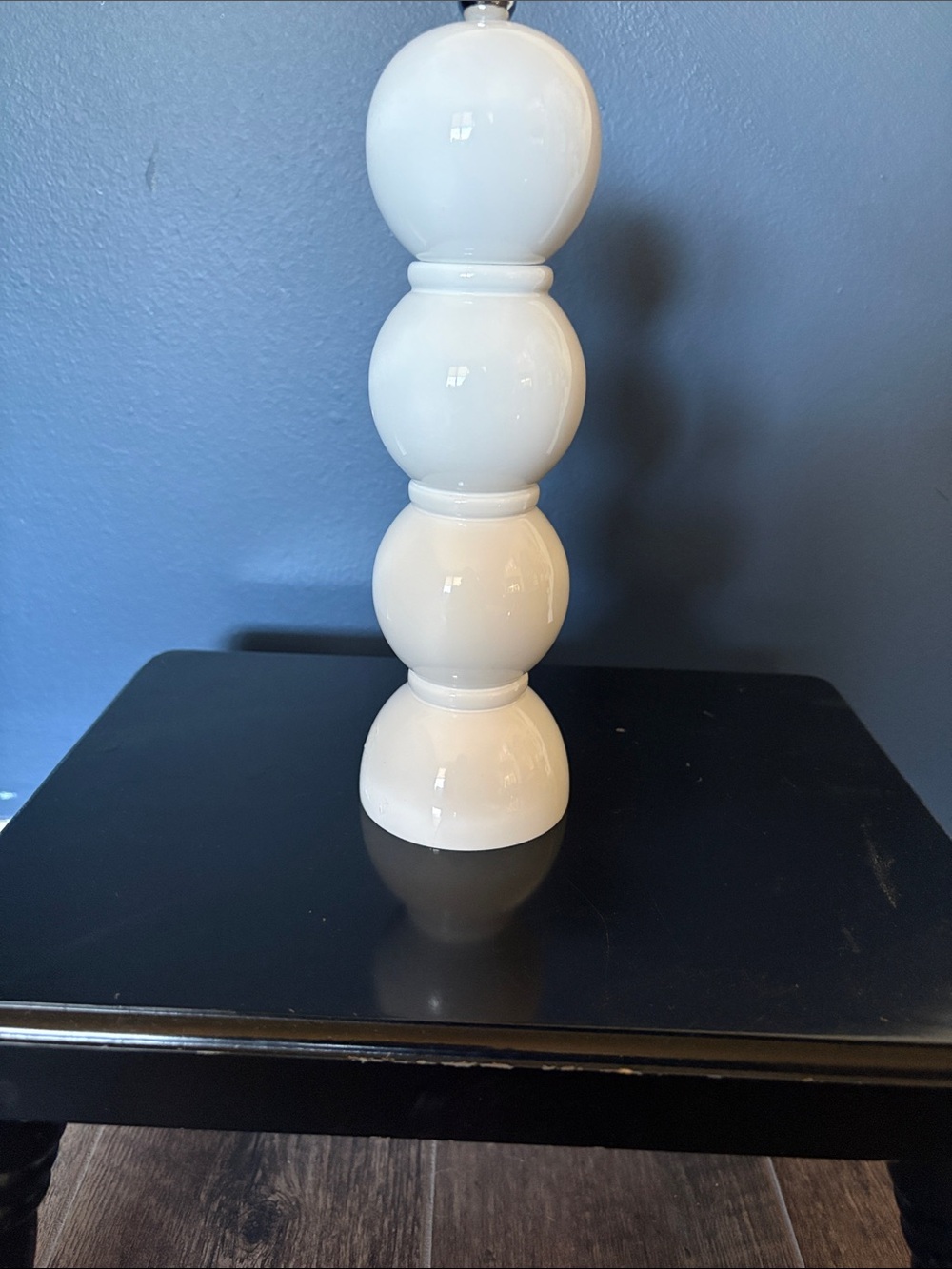 Addison Ross Glossy White pepper grinder - Picture 2 of 4